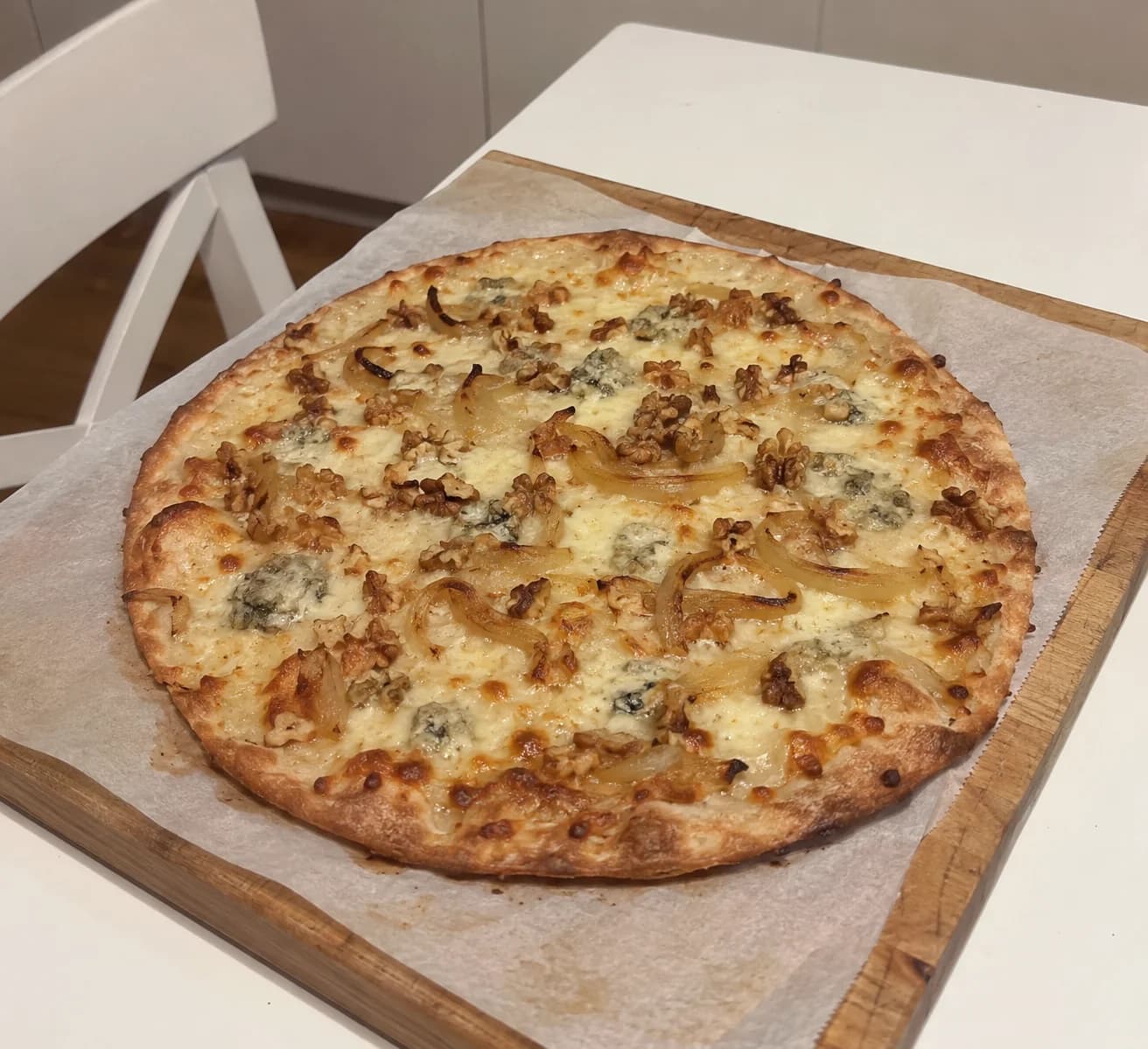 Gorgonzola, Walnuts and Onion